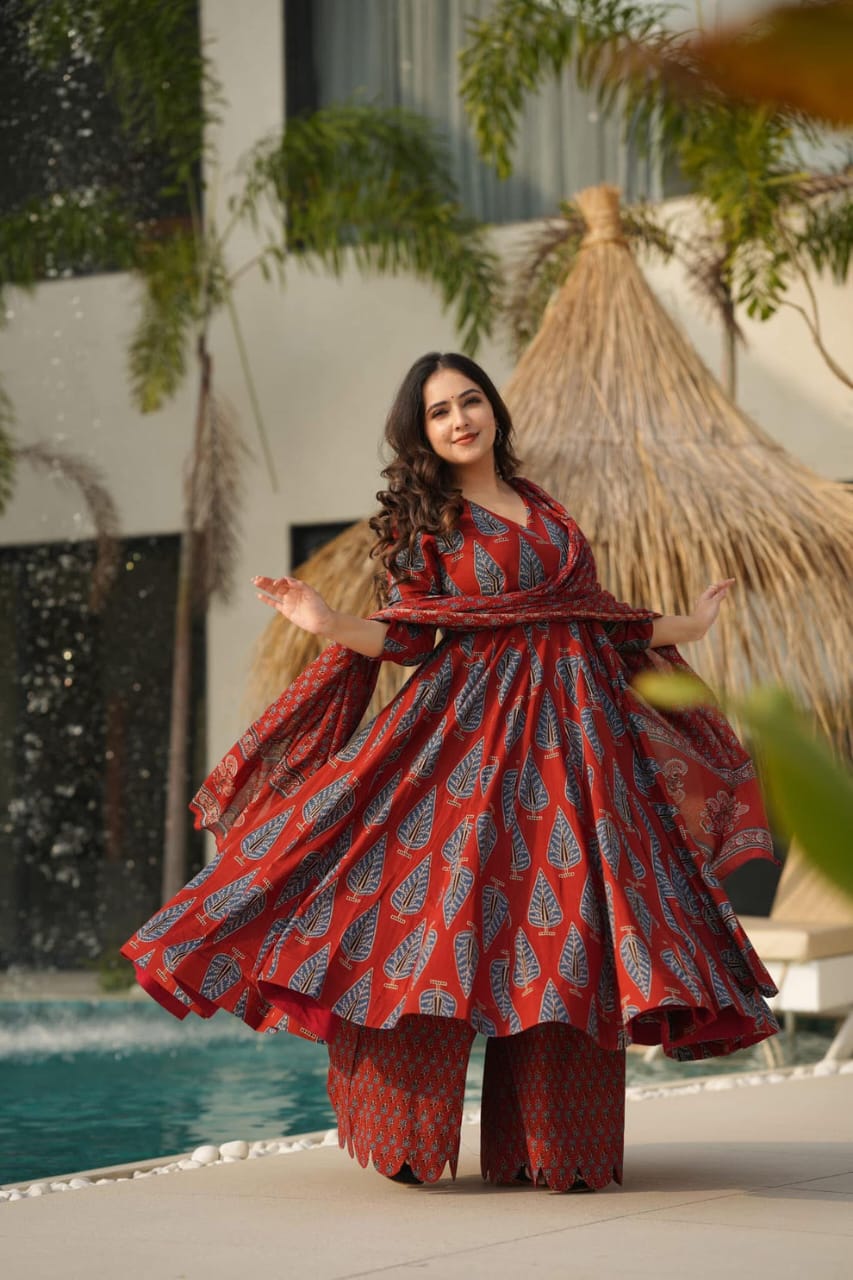 Graceful Maroon Ethnic Set With Blue Leaf Block Print