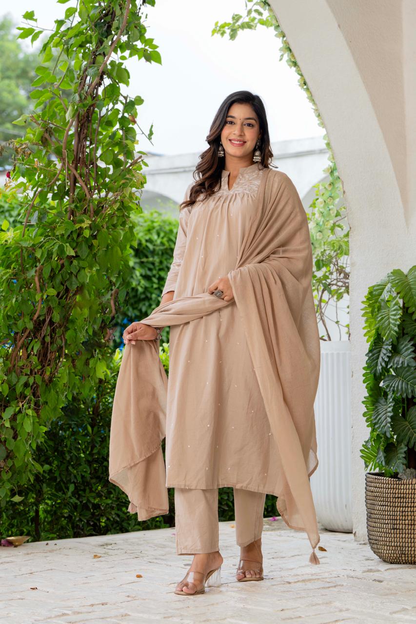 Kurta Beige Silk Blend Solid Embroidered Flared Suit Set