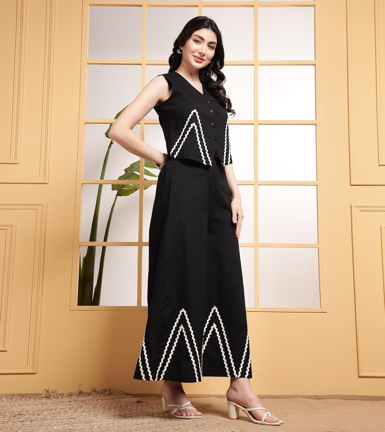 Kurta Women Indo Western Waist Coat With White Zigzag Lace Trousers Co-Ords Set
