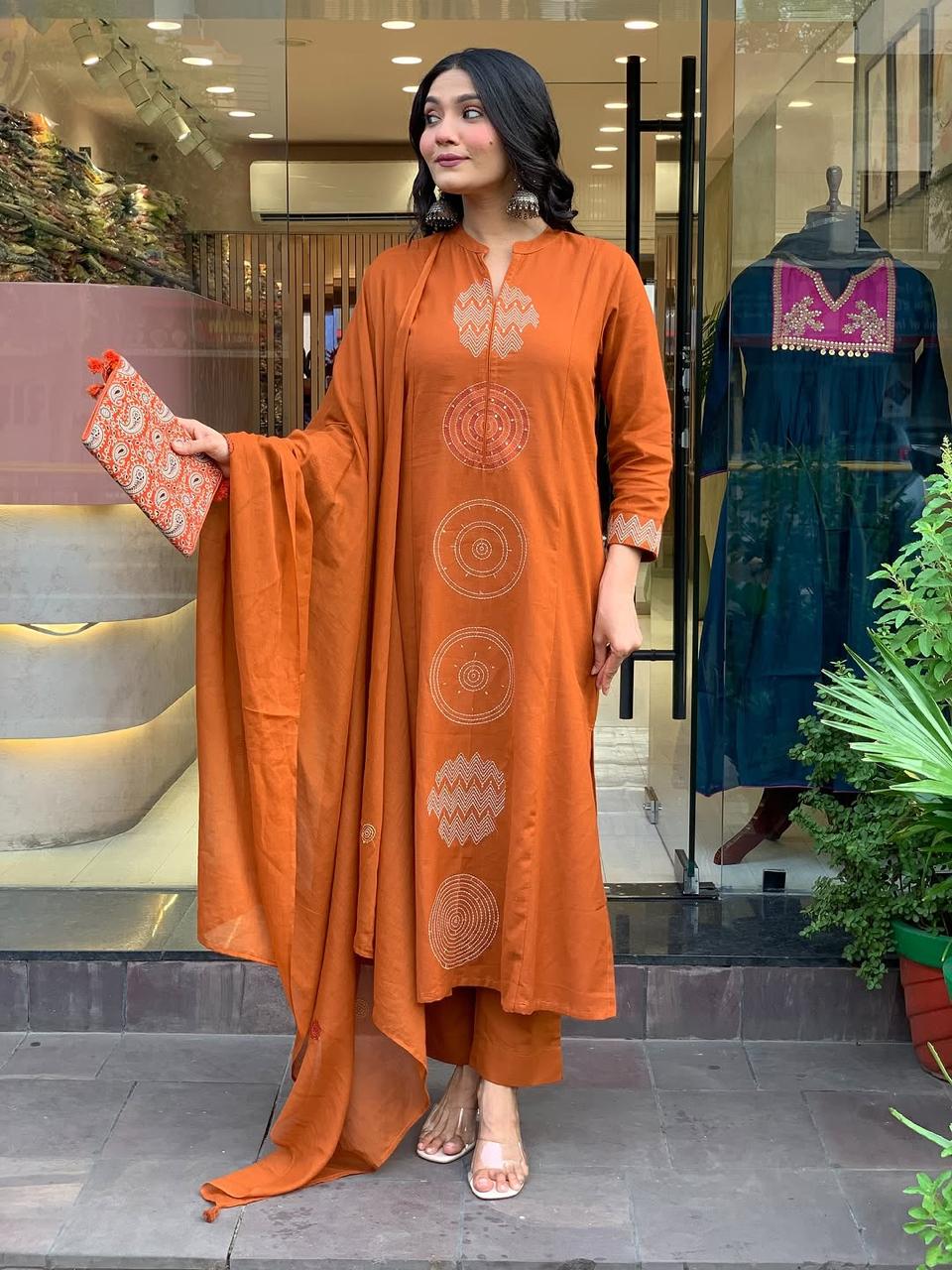Kurta Women Embrodairy Chanderi Stright Kurta Set With chinon duppata