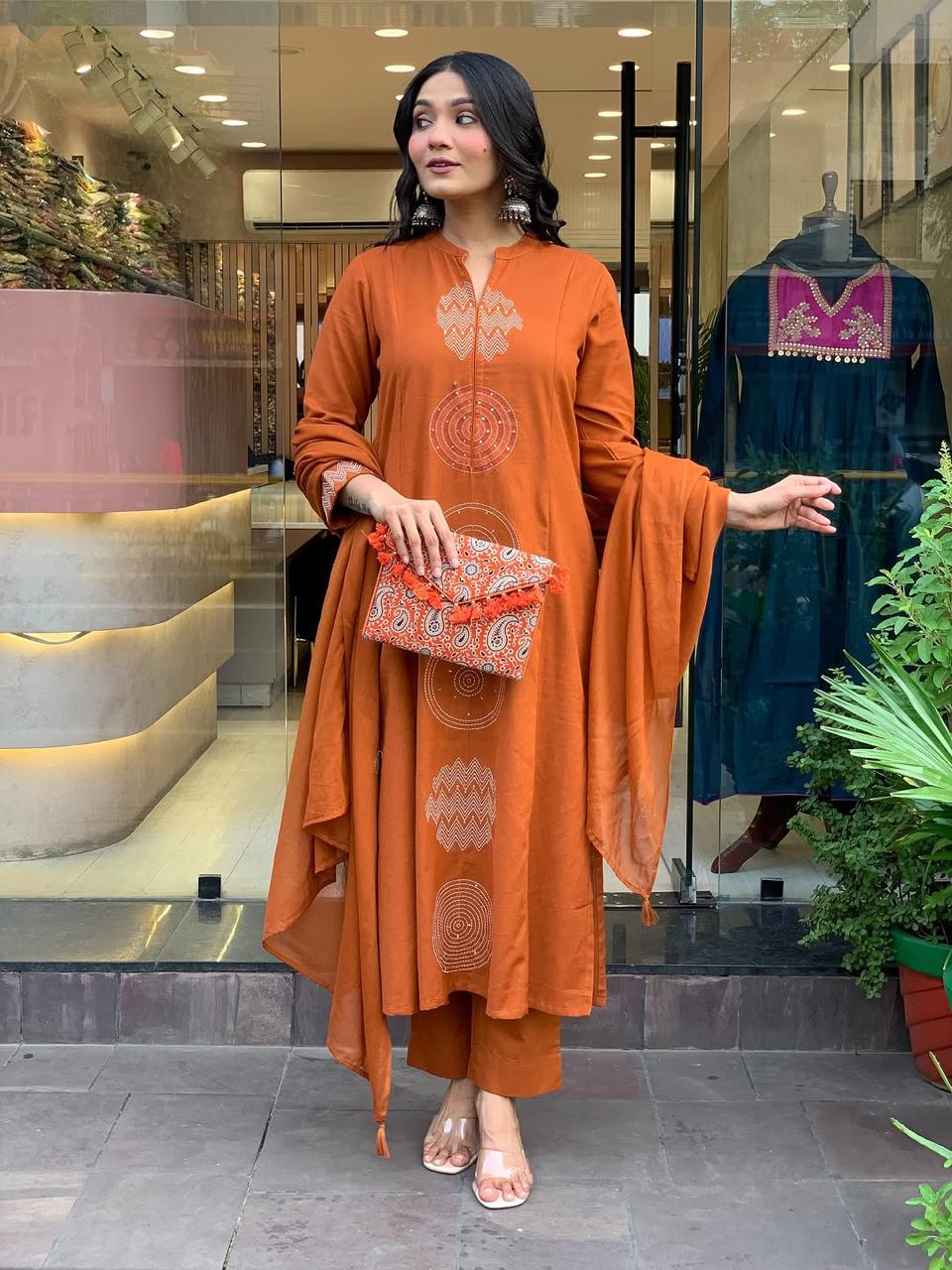 Kurta Women Embrodairy Chanderi Stright Kurta Set With chinon duppata