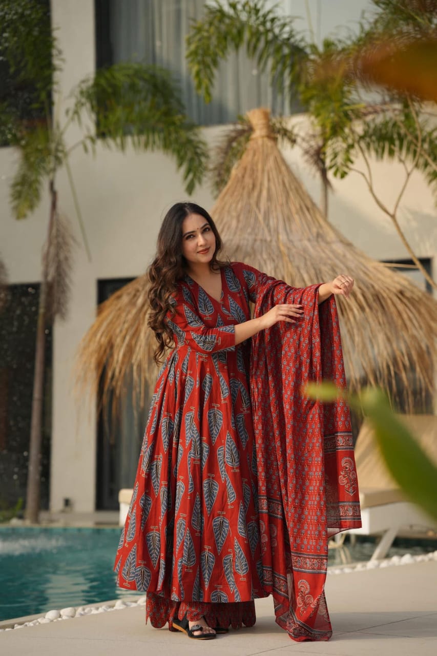 Graceful Maroon Ethnic Set With Blue Leaf Block Print