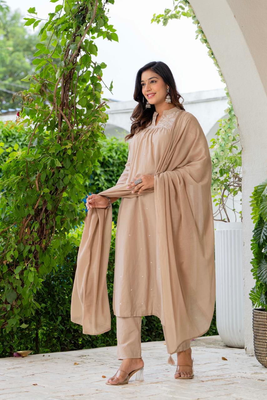 Kurta Beige Silk Blend Solid Embroidered Flared Suit Set