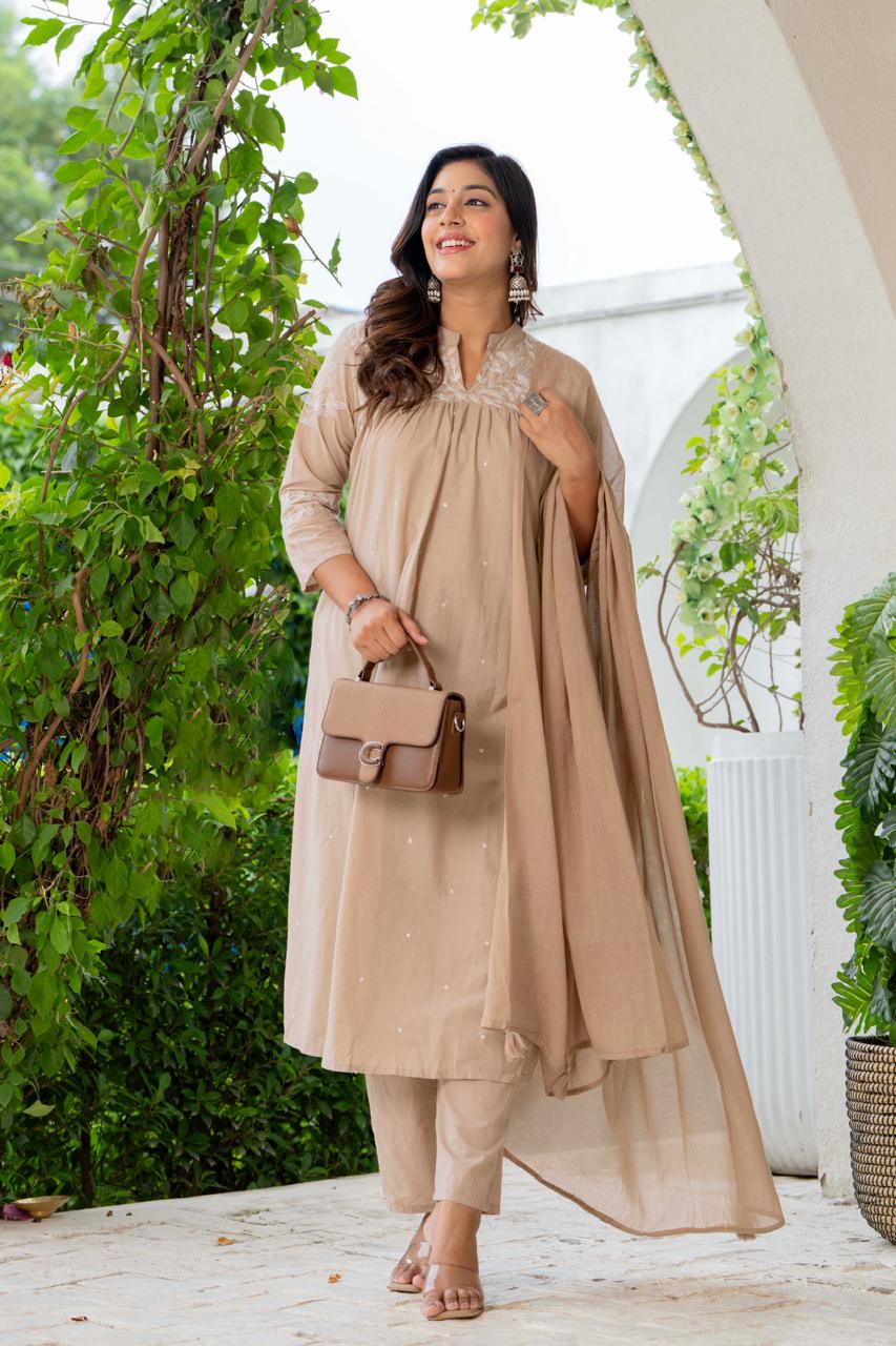 Kurta Beige Silk Blend Solid Embroidered Flared Suit Set