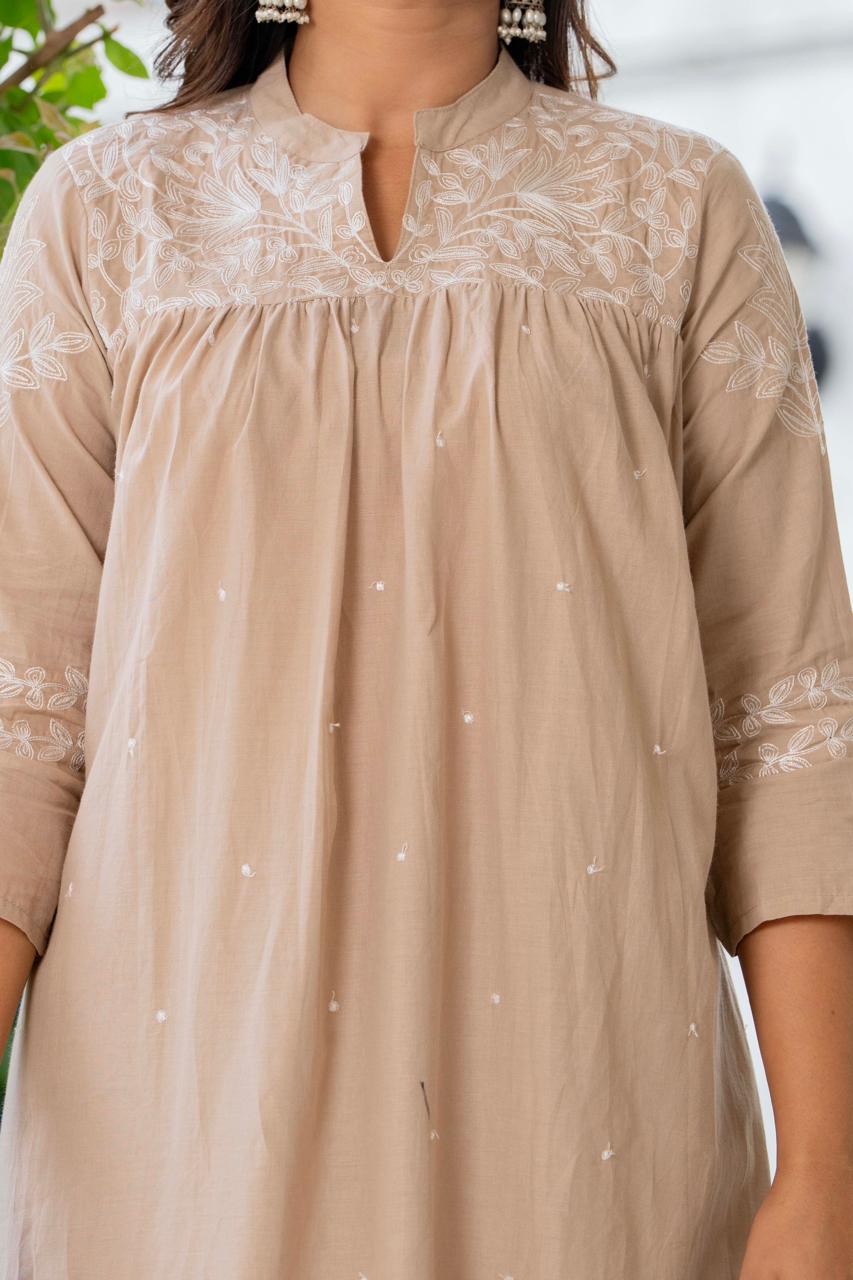 Kurta Beige Silk Blend Solid Embroidered Flared Suit Set