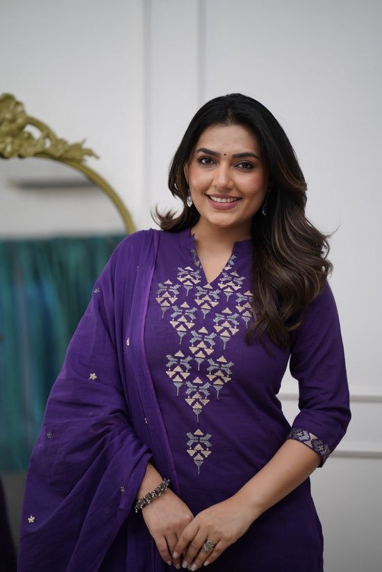 Kurta ALINE kurta set with Cotton Plazzo & Malmal Dupatta with  embroidery work