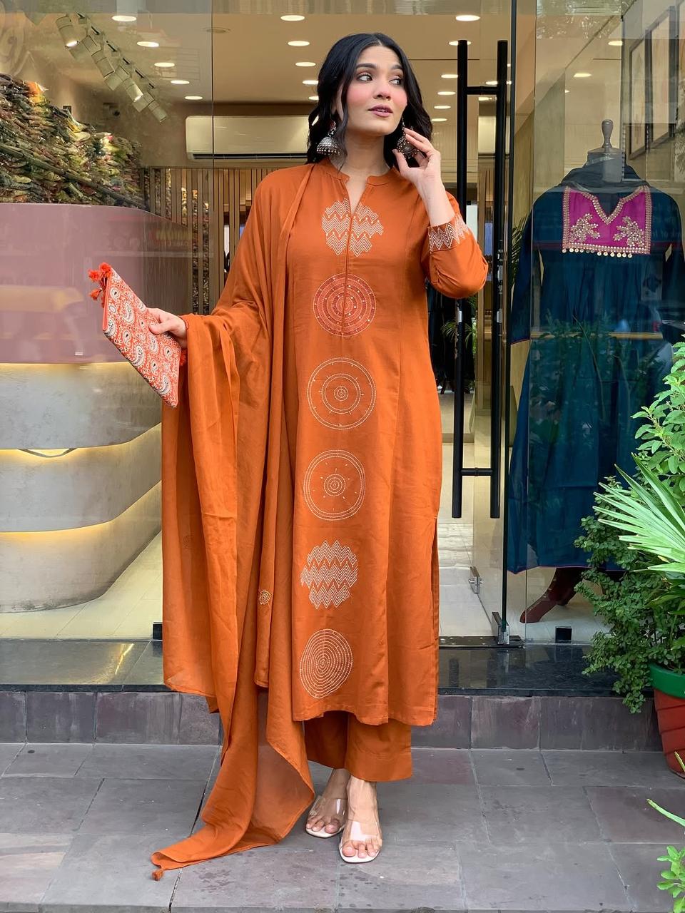 Kurta Women Embrodairy Chanderi Stright Kurta Set With chinon duppata