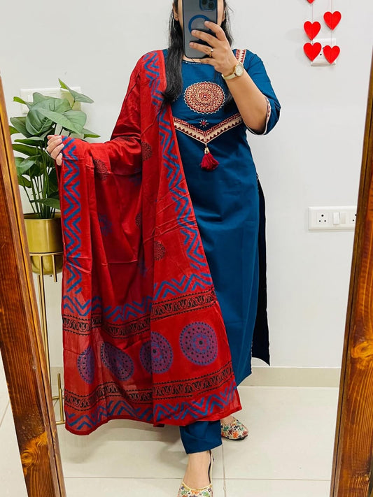 LOOK UR BEST THIS FESTIVE SEASON IN OUR SILK LEHERIYA PRINT SET EUTH HANDWORK IN MOST AMAZING COLOUR